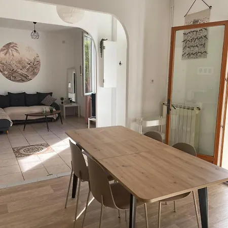 Hébergement de vacances Le Cabanon D'azur 6 Personnes 400 M De La Saint-Mandrier-sur-Mer