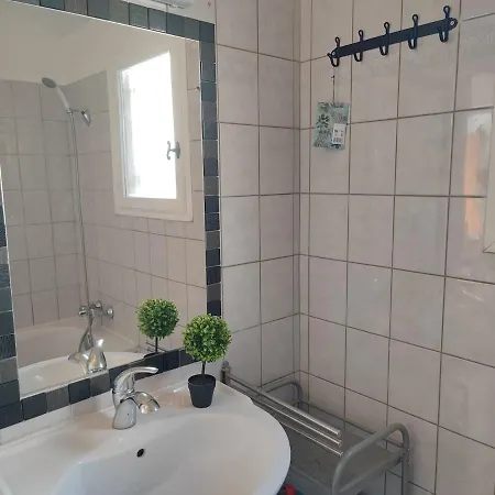 Le Cabanon D'azur 6 Personnes 400 M De La Casa vacanze Saint-Mandrier-sur-Mer